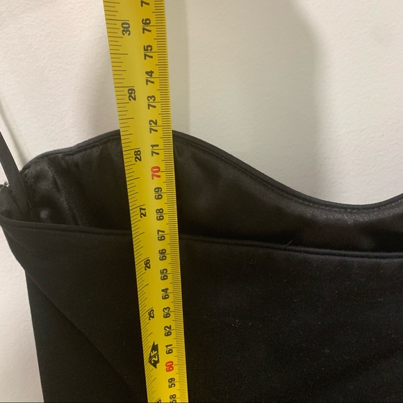 Short black dress French Connection sweetheart neck ruffle skirt - Picture 7 of 9